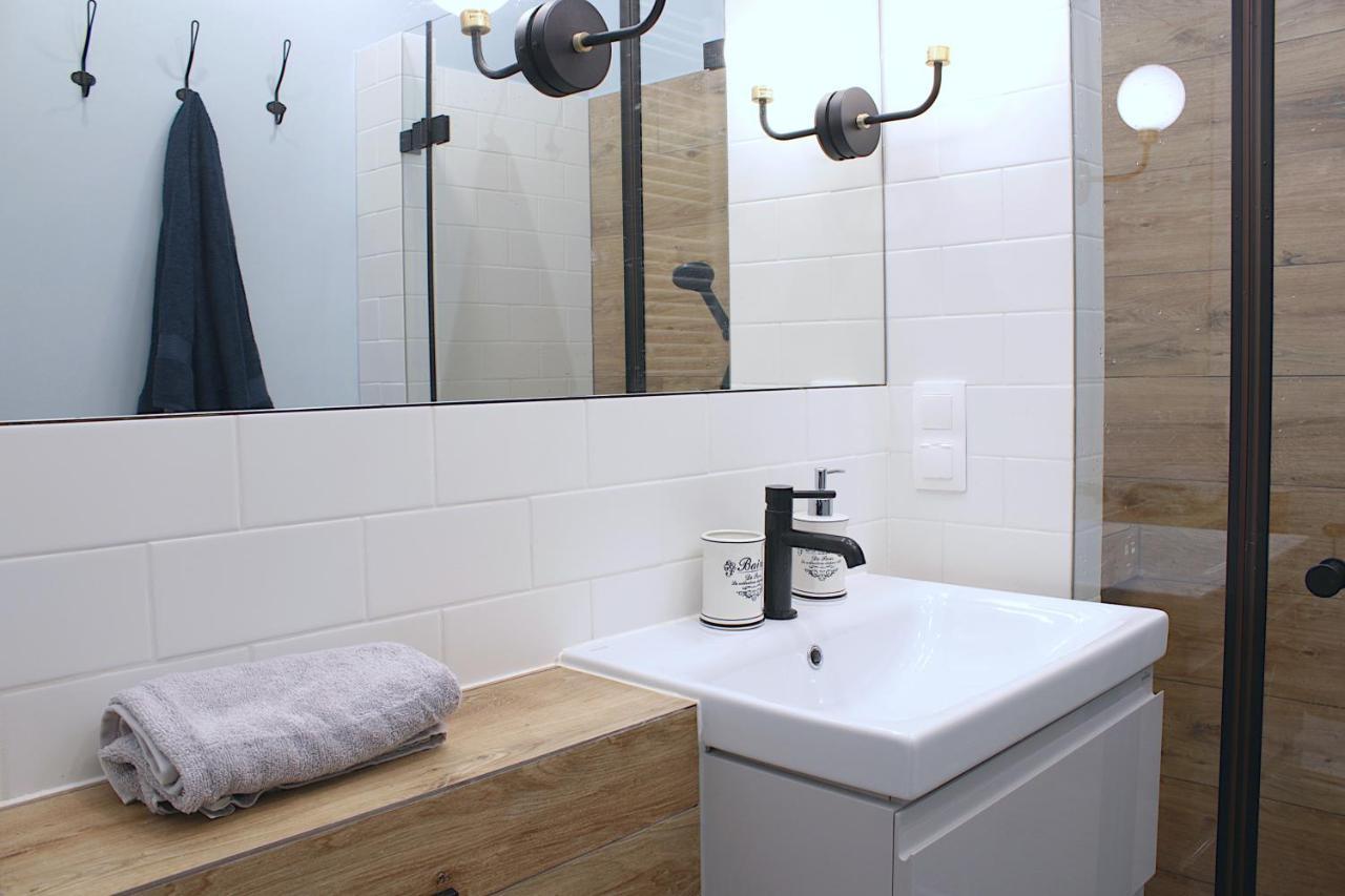 Kana - Stylish Apartment In Krakow Pomorska - Close, Wifi, Smart Tv Красков Екстериор снимка